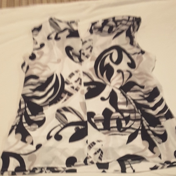 Multi colored tank - Picture 2 of 2